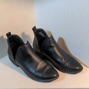Women Size 7 Slip On Boots